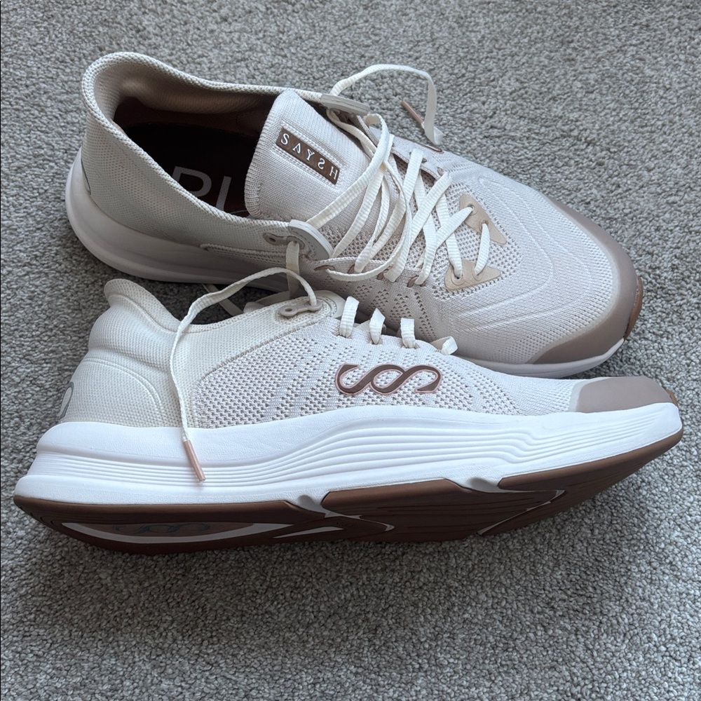 NEW SAYSH The Felix Runner
A Performance Running Shoe. Size 12. New never worn - Picture 4 of 8